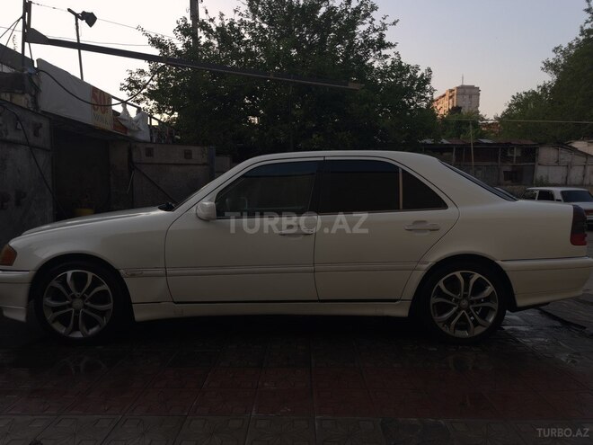 Mercedes C 240 1999, 230,000 km - 2.4 л - Bakı