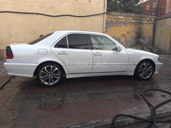 Mercedes C 240 1999, 230,000 km - 2.4 л - Bakı