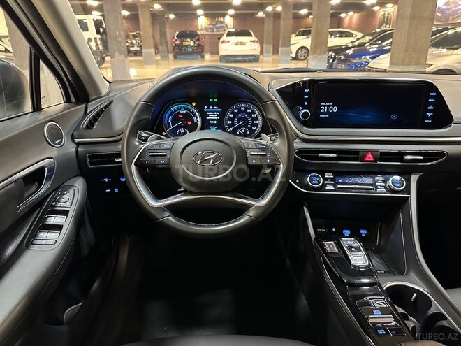 Hyundai Sonata-11