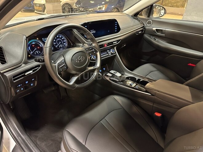 Hyundai Sonata-9