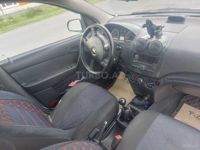 Chevrolet Aveo-12