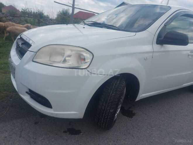 Chevrolet Aveo-3