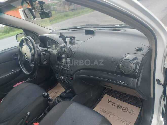 Chevrolet Aveo-11