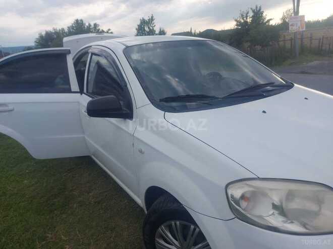 Chevrolet Aveo-4