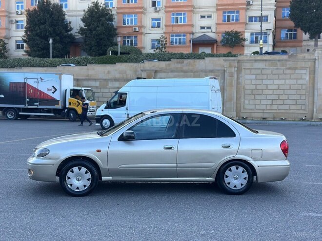 Nissan Sunny-6