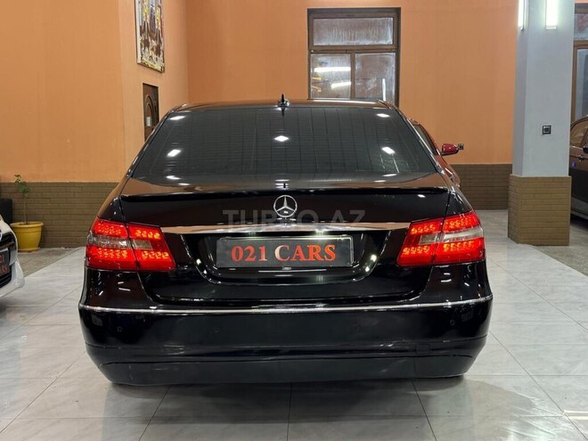 Mercedes E 220 d-11