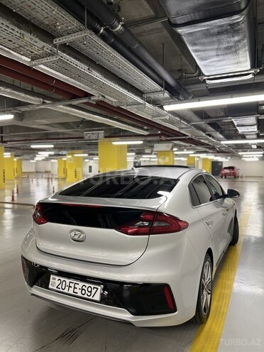 Hyundai IONIQ-6