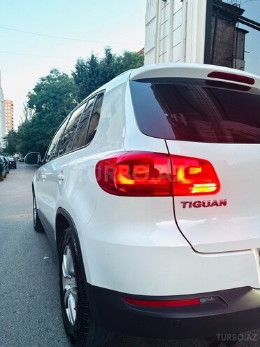 Volkswagen Tiguan-5
