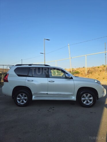 Toyota Land Cruiser Prado 2010, 230,000 km - 2.7 л - Bakı