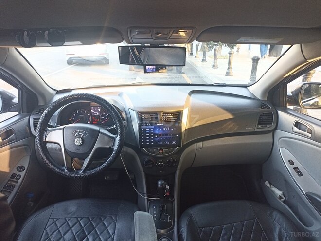 Hyundai Accent 2015, 278,500 km - 1.6 l - Bakı