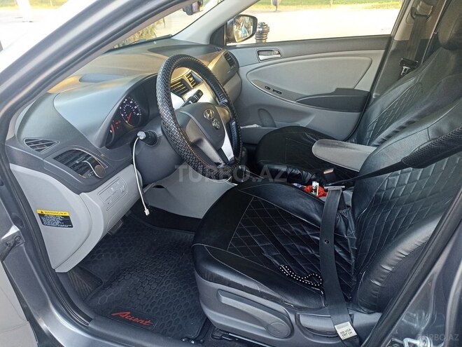 Hyundai Accent 2015, 278,500 km - 1.6 l - Bakı