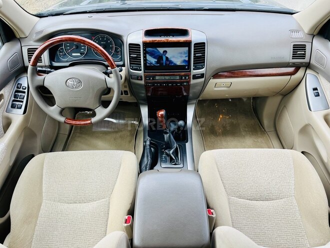 Toyota Land Cruiser Prado-10