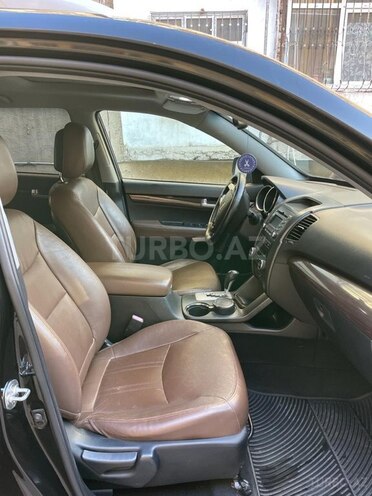 Kia Sorento-8