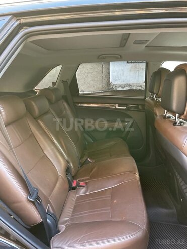 Kia Sorento-16