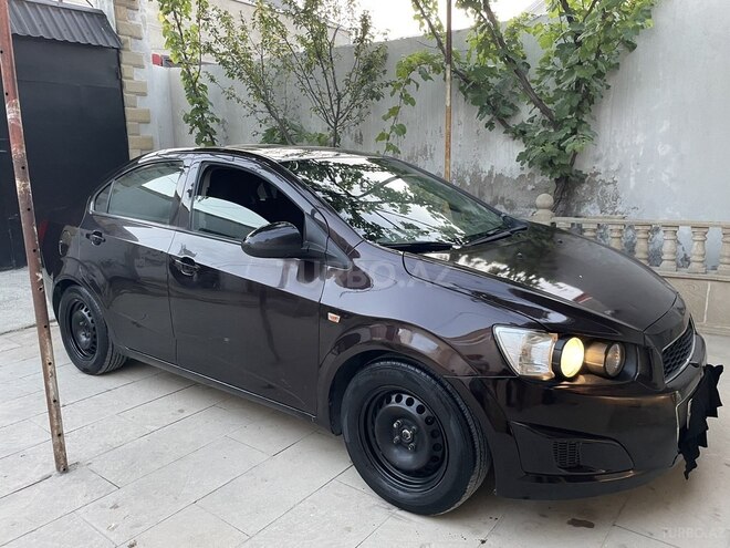 Chevrolet Aveo-3