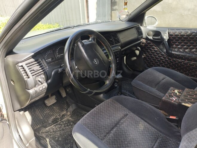 Opel Vectra 1996, 222,222 km - 2.0 l - Qəbələ