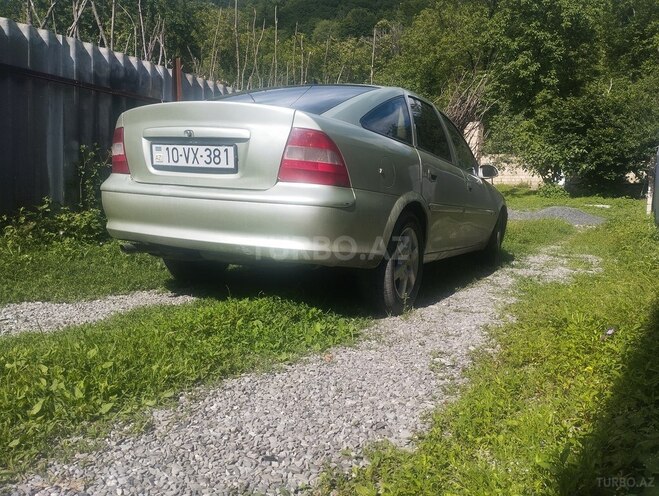 Opel Vectra 1996, 222,222 km - 2.0 l - Qəbələ