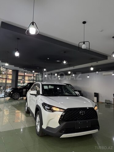 Toyota Corolla Cross 2025, 0 km - 2.0 л - Bakı