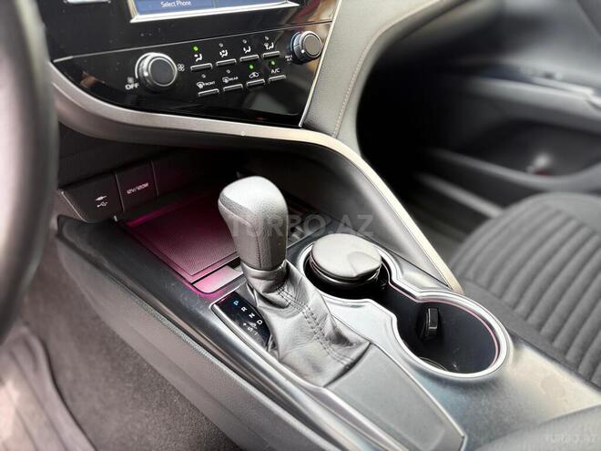 Toyota Camry-16