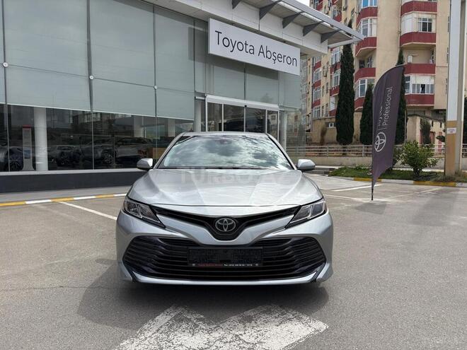 Toyota Camry-1