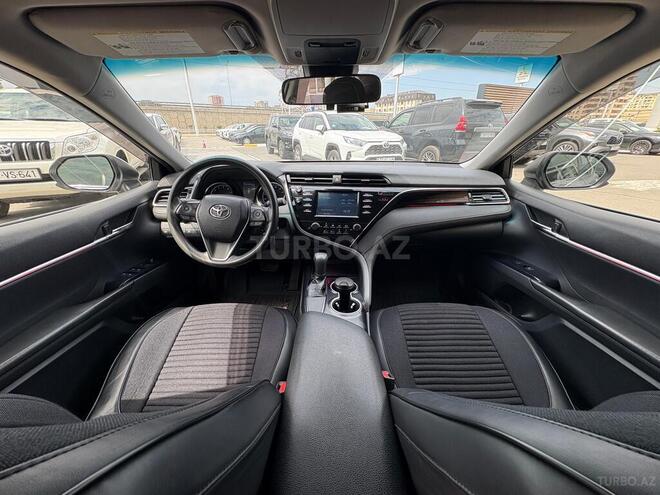 Toyota Camry-13