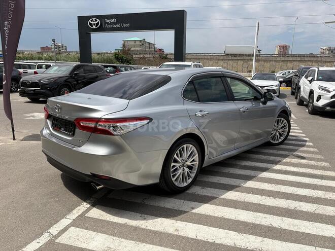 Toyota Camry-6