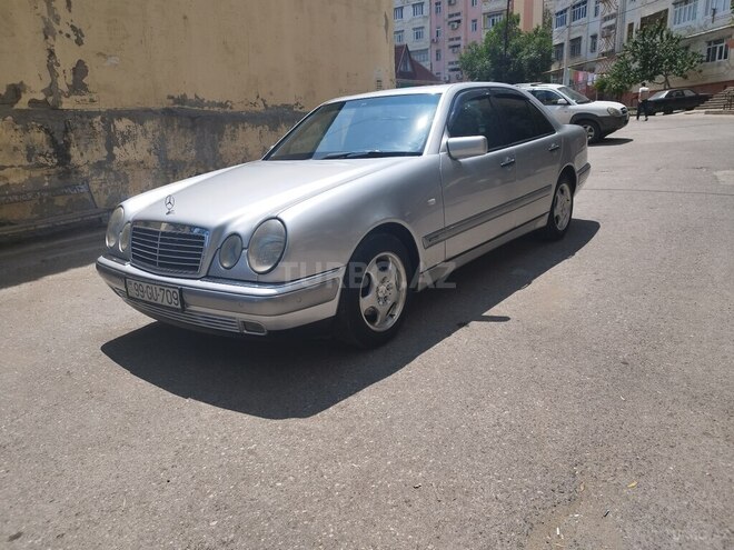 Mercedes E 240 1998, 220,000 km - 2.4 l - Sumqayıt