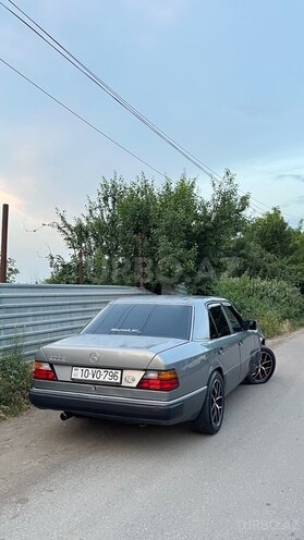 Mercedes E 200 1990, 505,000 km - 2.0 l - Tovuz
