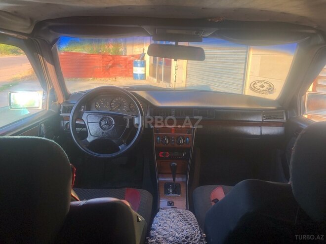 Mercedes E 200 1990, 505,000 km - 2.0 l - Tovuz