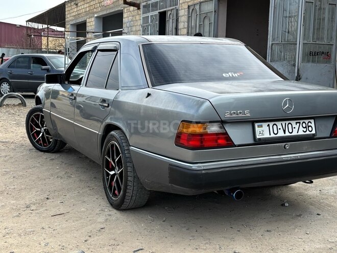 Mercedes E 200 1990, 505,000 km - 2.0 l - Tovuz