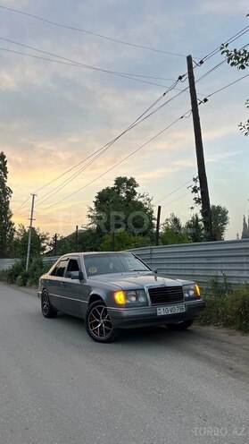 Mercedes E 200 1990, 505,000 km - 2.0 l - Tovuz