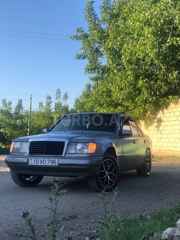 Mercedes E 200 1990, 505,000 km - 2.0 l - Tovuz