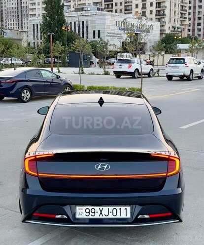 Hyundai Sonata-2