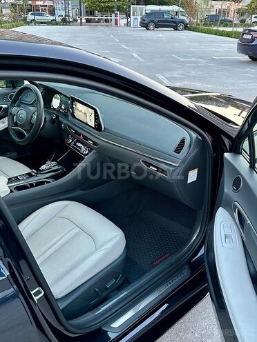 Hyundai Sonata-15