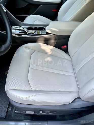 Hyundai Sonata-16