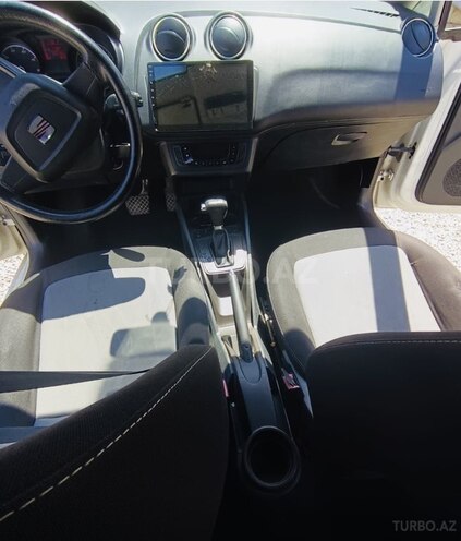 SEAT Ibiza-4