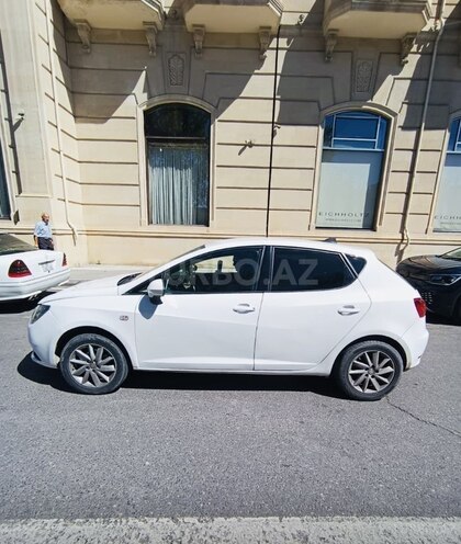 SEAT Ibiza-3