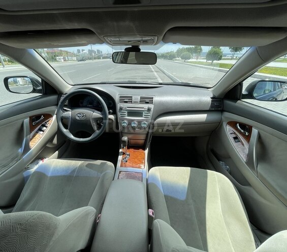 Toyota Camry-7