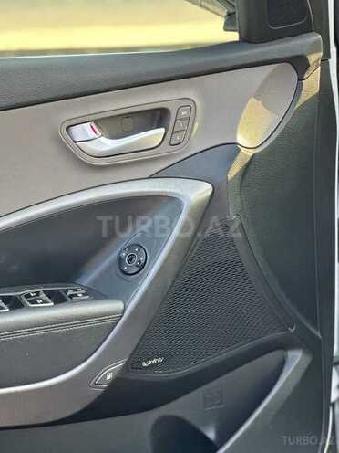 Hyundai Santa Fe-10