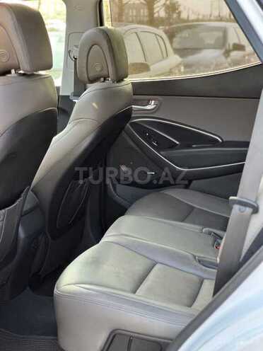 Hyundai Santa Fe-11