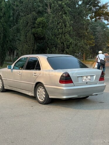Mercedes E 220 d 1998, 555,555 km - 2.2 l - Ağcabədi