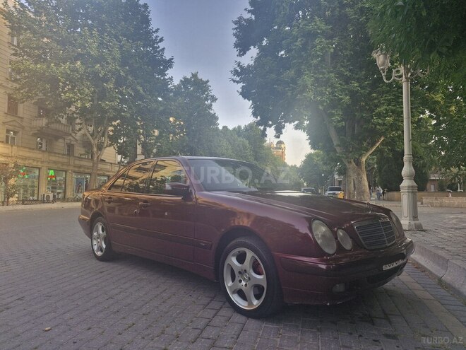 Mercedes 200 2001, 324,000 km - 2.0 l - Gəncə