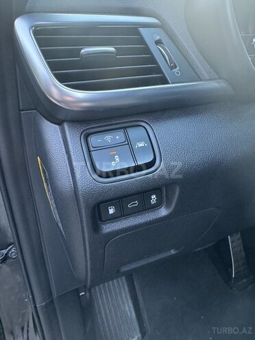 Kia Optima-16
