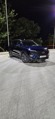 Hyundai Santa Fe-12