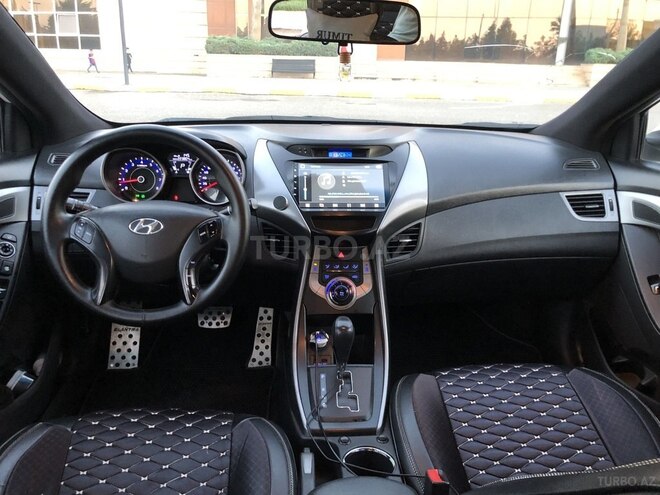 Hyundai Elantra 2013, 265,000 km - 1.8 l - İmişli