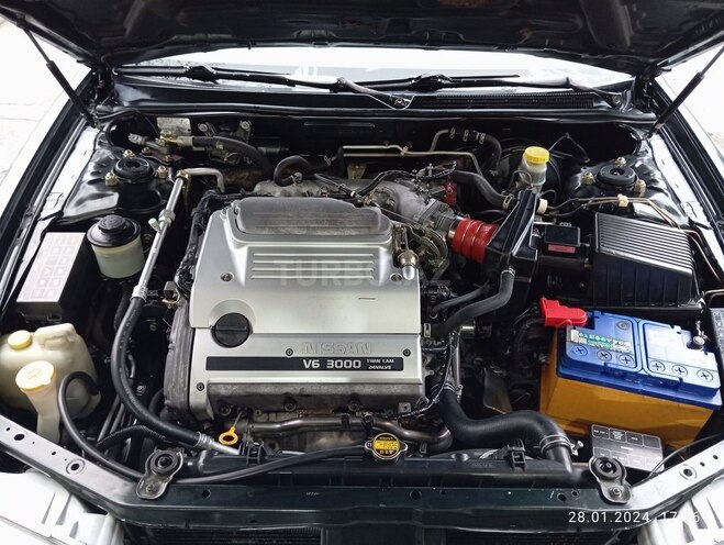 Nissan Maxima-2