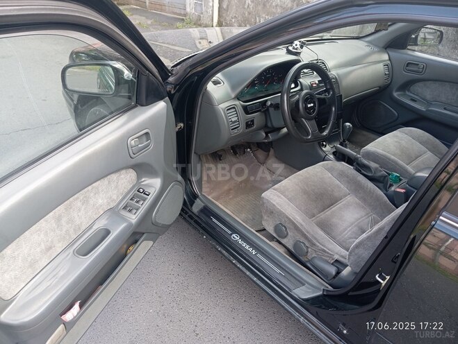 Nissan Maxima-9