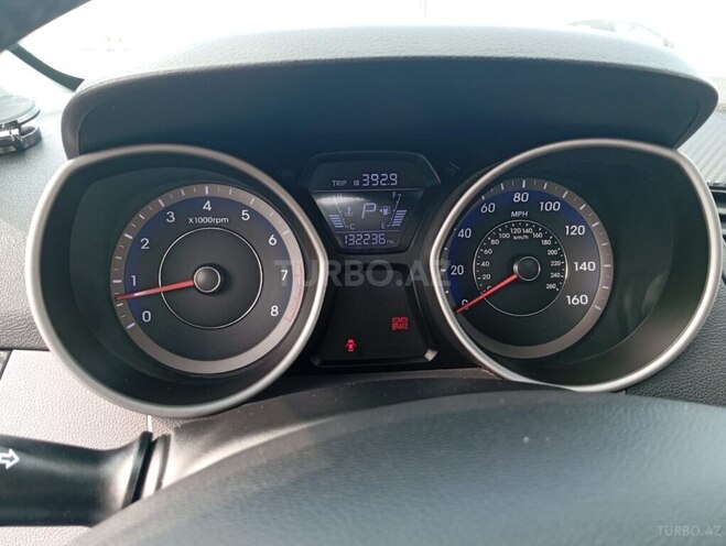 Hyundai Elantra 2015, 212,433 km - 1.8 l - Bakı