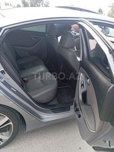Hyundai Elantra 2015, 212,433 km - 1.8 l - Bakı