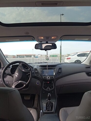 Hyundai Elantra 2015, 212,433 km - 1.8 l - Bakı
